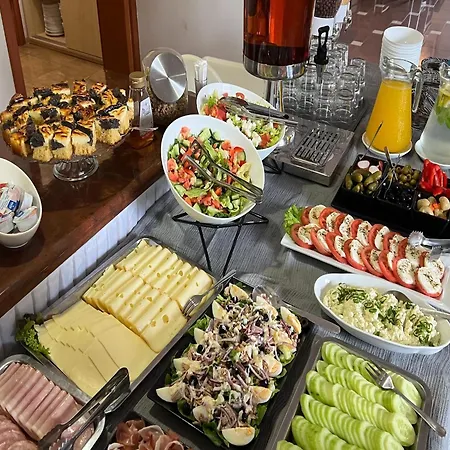 For 3 People,